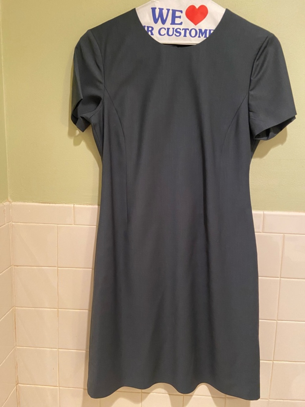 🌺Theory Short-Sleeve Sheath Dress in Charcoal Gray